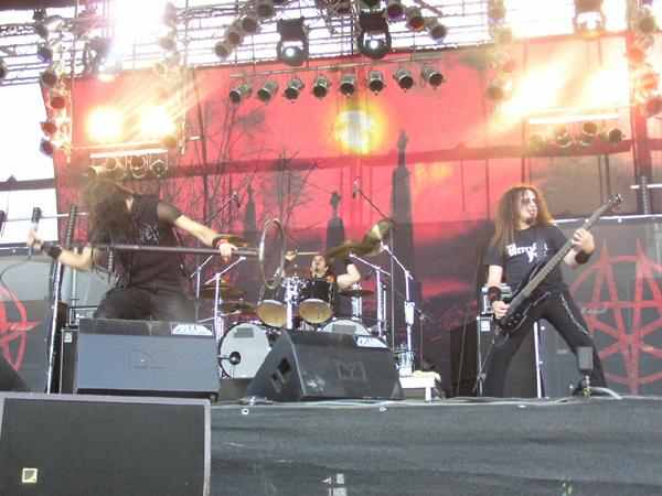 Moonspell – Wirken mit Kajal nicht unbedingt evil aber sind unterhaltsam. – 