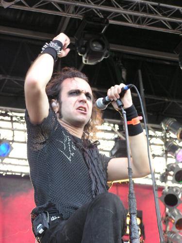 Moonspell – Wirken mit Kajal nicht unbedingt evil aber sind unterhaltsam. – 