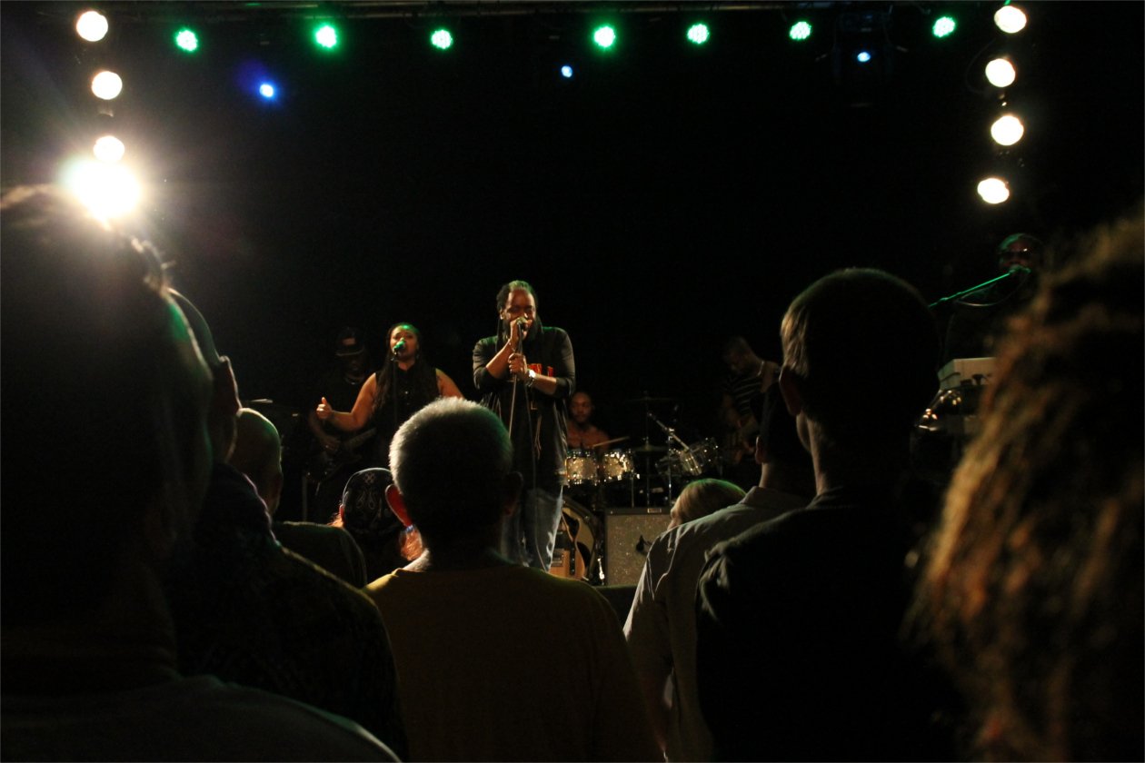 Die Morgan-Family in bester Stimmung im Schwabenland. – Morgan Heritage.