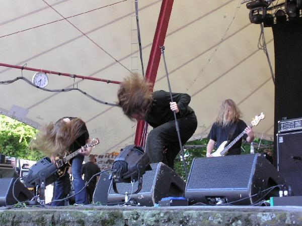 Mourning Caress – Mournig Caress konnten den Band-Wettbewerb zwar nicht gewinnen, gaben aber trotzdem alles. – 