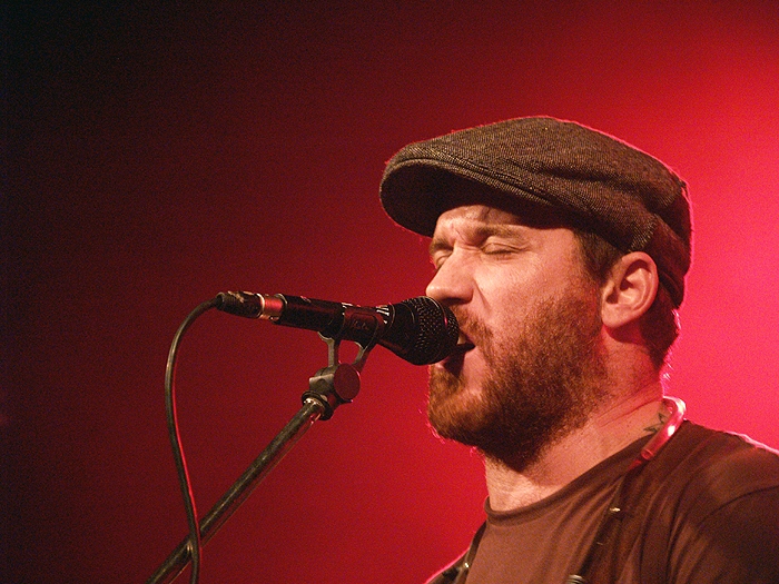 Muff Potter im KuLa in Konstanz (Support: Ex-Hot Water Music Frontman Chuck Ragan) – Chuck Ragan (früher Frontman von Hot Water Music)