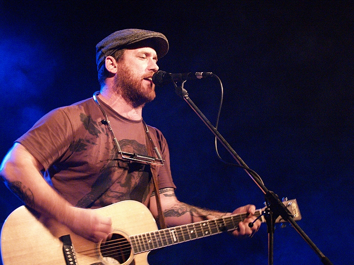 Muff Potter im KuLa in Konstanz (Support: Ex-Hot Water Music Frontman Chuck Ragan) – Chuck Ragan (früher Frontman von Hot Water Music)