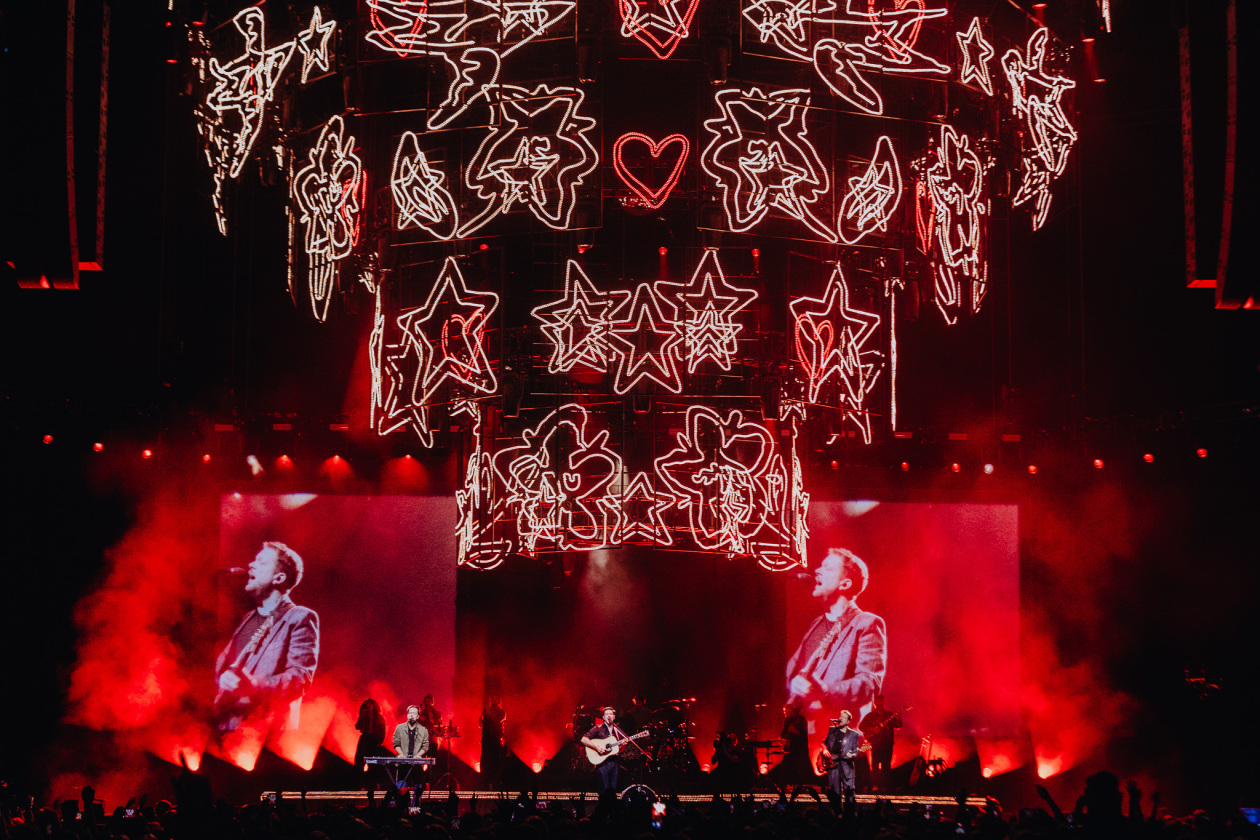 Auf den großen Bühnen zuhause: 	Marcus Mumford, Ted Dwane, Ben Lovett und Band. – Mumford & Sons.