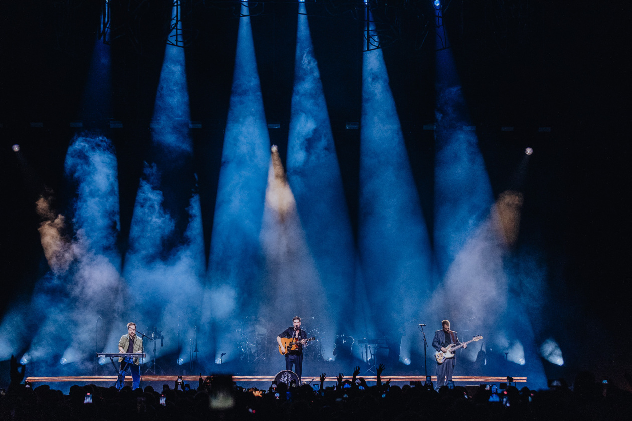 Auf den großen Bühnen zuhause: 	Marcus Mumford, Ted Dwane, Ben Lovett und Band. – Mumford & Sons.