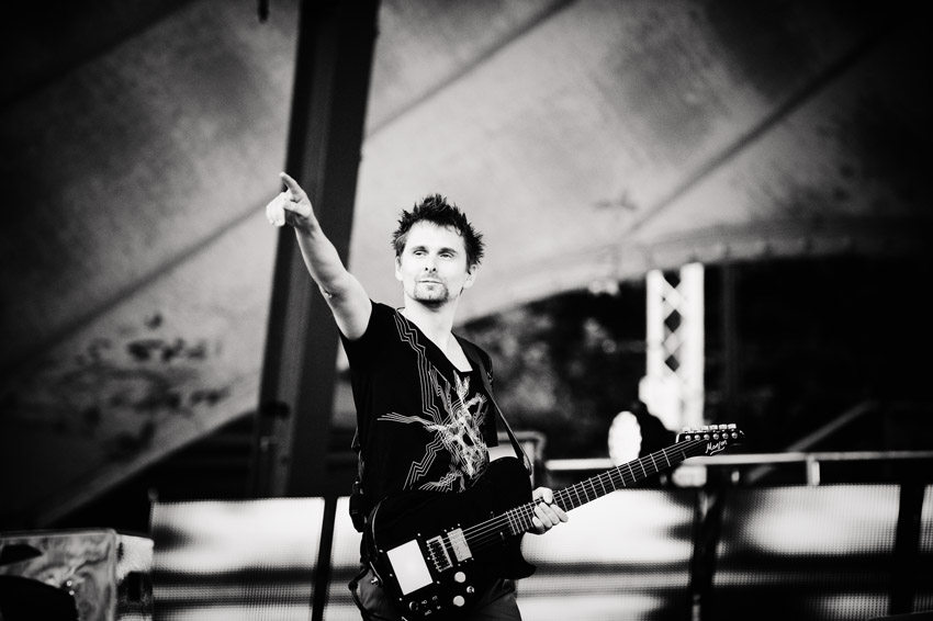 Matthew Bellamy und Kollegen auf der Freilichtbühne. – Muse.
