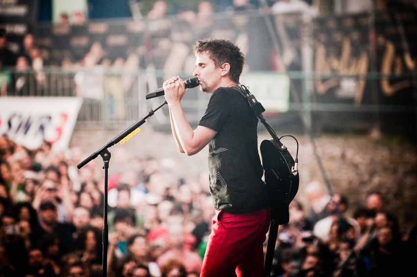Matthew Bellamy und Kollegen auf der Freilichtbühne. – Muse.