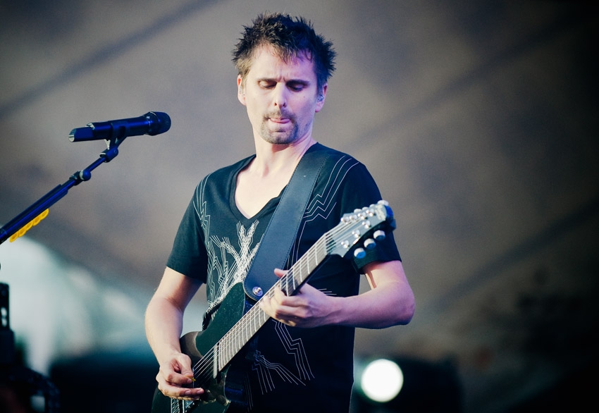Matthew Bellamy und Kollegen auf der Freilichtbühne. – Muse.