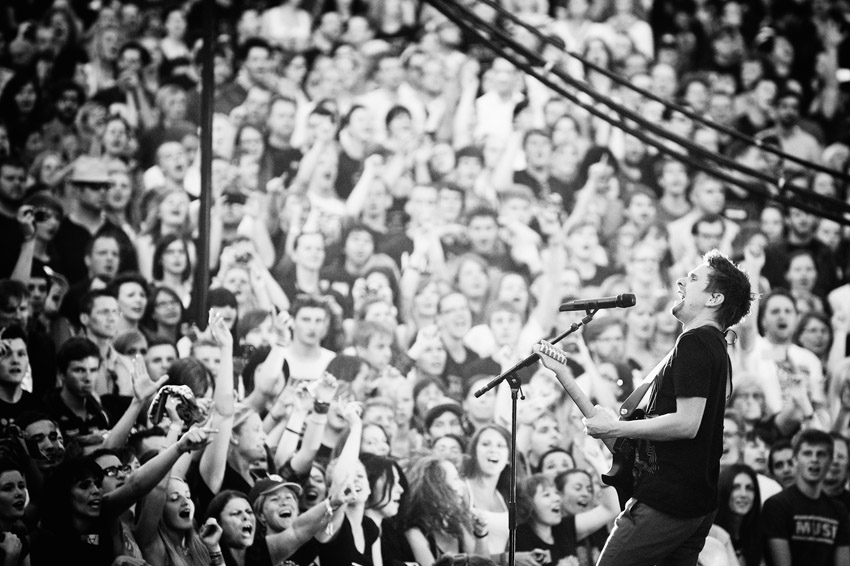 Matthew Bellamy und Kollegen auf der Freilichtbühne. – Muse.