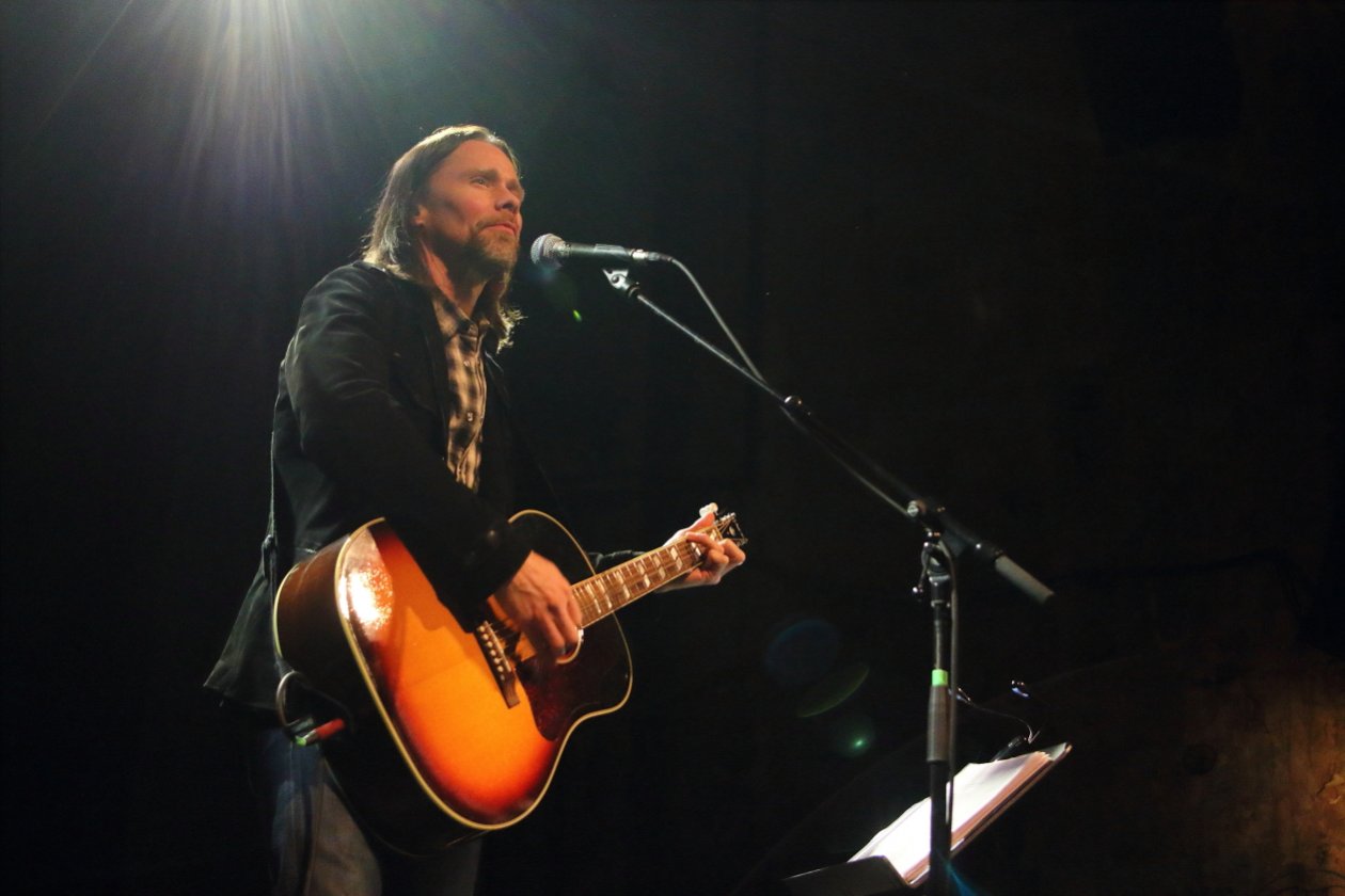 Myles Kennedy – Auf Tour mit dem Solodebüt "Year Of The Tiger". – Vor ausverkauftem Kesselhaus.