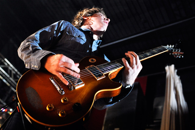 Ausverkauftes Haus beim Nada Surf-Tourauftakt in Deutschland. – 