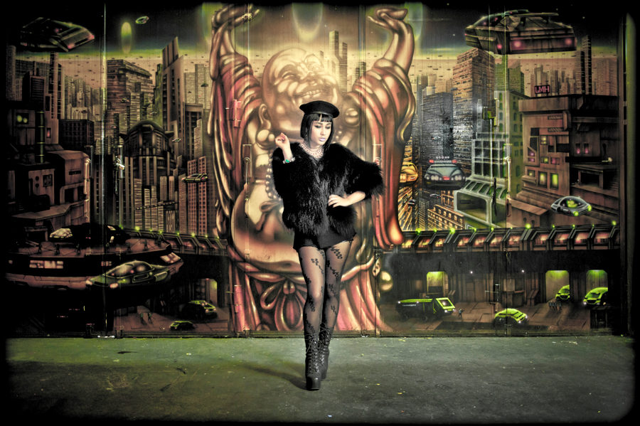 Natalia Kills stellt sich unserem Fotoshooting – Auch nach mehreren Interviews immer noch bester Laune: Natalia