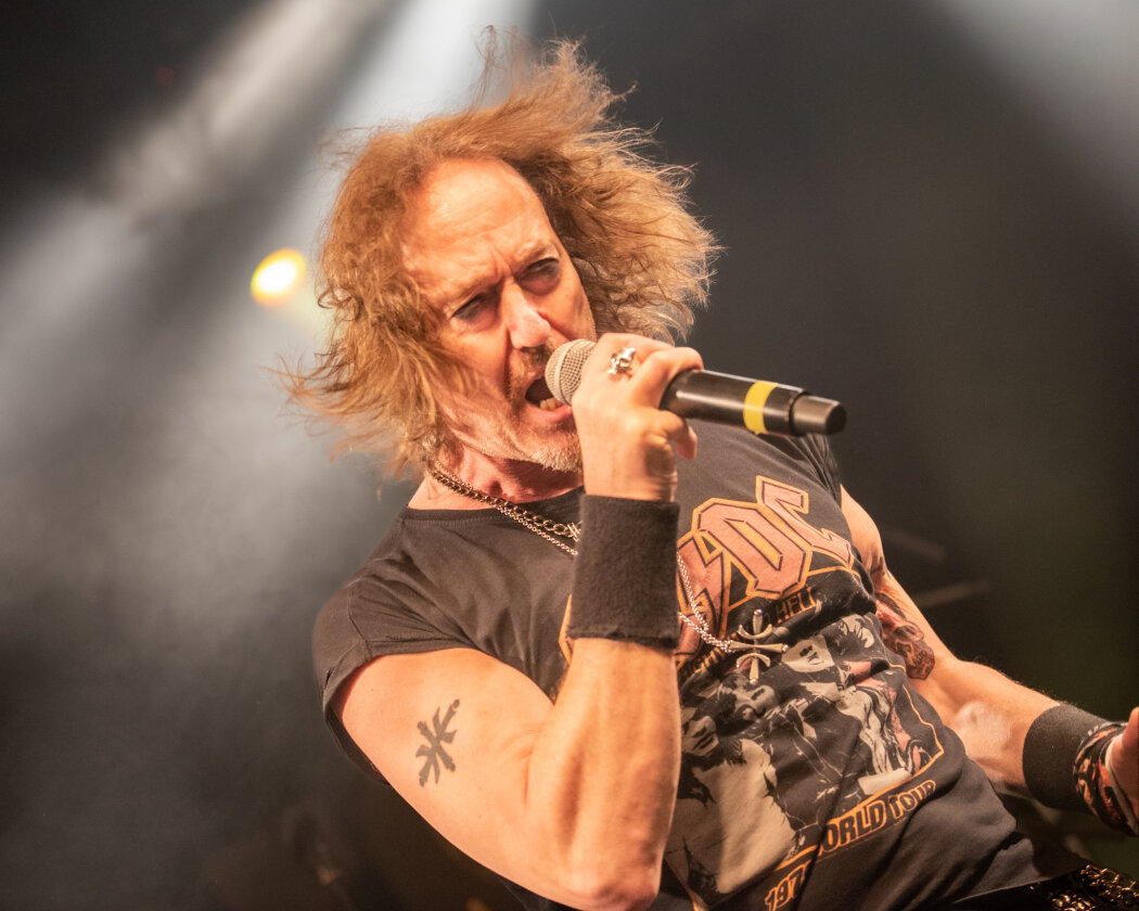 Die Classic-Rocker spielen ihre größten Hits wie "Dream On“ und "Love Hurts" vor begeistertem Publikum. – Nazareth.