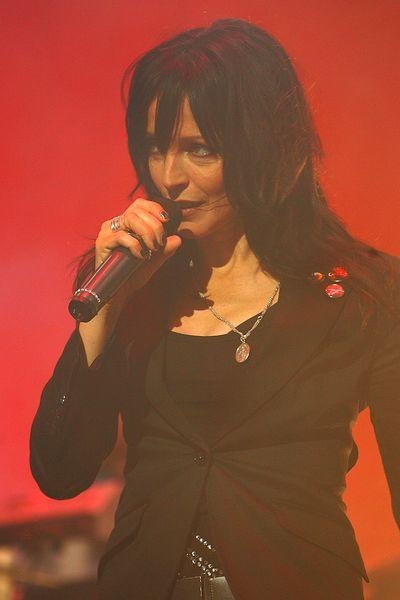 Nena – Liebe will nicht, Liebe kämpft nicht, Liebe ... nun ja. – 