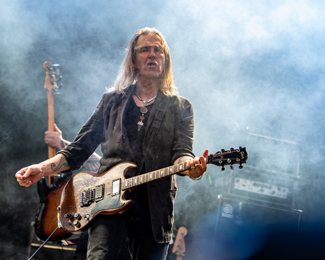 New Model Armys Klassiker wie "The Hunt" oder "Vagabonds" hallten auch nach dem Gig noch lange nach. – New Model Army.