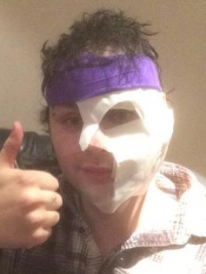 5 Seconds Of Summer: Gitarrist verletzt sich an Pyroshow