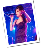 Amy Winehouse: Spuck-Attacke und Label-Gr&uuml;ndung