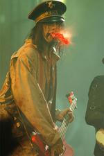 Ausgehbefehl: Sex, Drugs und Heavy Metal Glam