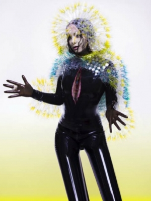Björk: Neue Videos zu