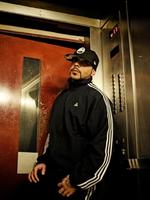 Bozz Music: Azad schließt sein Streetrap-Label
