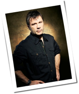 Bruce Dickinson: Iron Maiden-S&auml;nger an Krebs erkrankt
