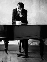 Bryan Ferry: Sänger distanziert sich von Nazi-Lob