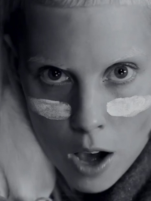 Die Antwoord: Clip mit Jack Black, Flea, Manson und Dita Von Teese