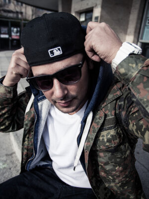 Doubletime: Sultan Hengzt will Trapper sein