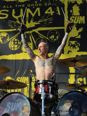 Electric Callboy: Sum 41-Drummer Frank Zummo springt ein