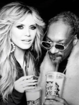 GNTM: Snoop trinkt
