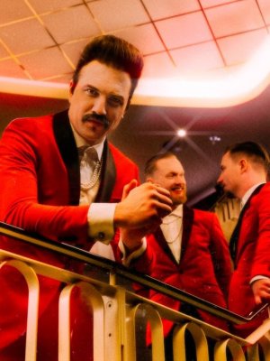 Gewinnspiel: Pre-Listening im Tourbus mit Royal Republic