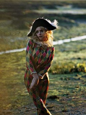 Goldfrapp: Freizügiges Video zu