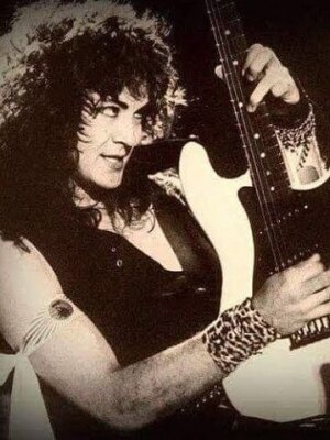 Jake E. Lee: Maskierte Diebe schossen 15 Mal