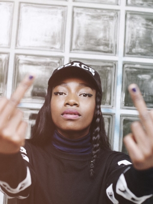 Little Simz ft. The Hics: Neuer Clip zu