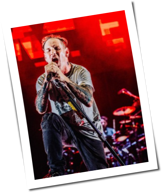 Metalsplitter:  Bruce Dickinson wird Priester