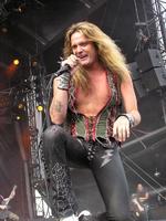 Metalsplitter: Bibel essen Hirn auf&comma; Metallica machen Lulu