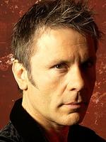 Metalsplitter: Bruce Dickinson ist arbeitslos&excl;