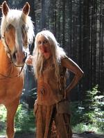 Metalsplitter: Doro jagt ihr Essen wieder selber