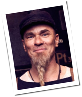 Metalsplitter: In Extremo-Musiker stirbt bei Corona-Demo