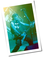 Metalsplitter: Rob Flynn feiert in Frauenklamotten