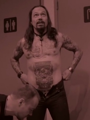 Metalsplitter: UFO-Sex mit nubischen Prinzen