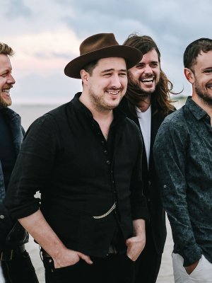 Mumford & Sons: Megabühne defekt, Fans frustriert