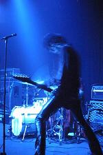 Neu auf Tournee: Blues Explosion, Slut, Radio 4, usw.