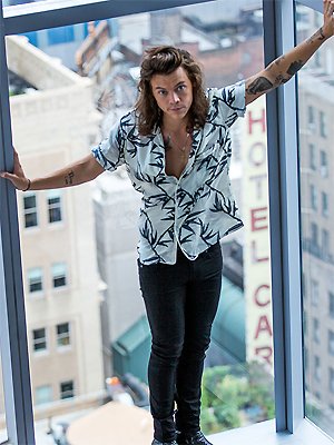 One Direction: Harry Styles goes solo