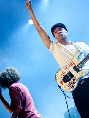 RATM: B&uuml;hnen-Security rennt Tom Morello um