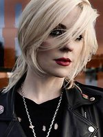 Schuh-Plattler: Brody Dalle beendet Elternzeit
