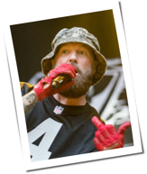 Schuh-Plattler: Fashion-Fail bei Limp Bizkit