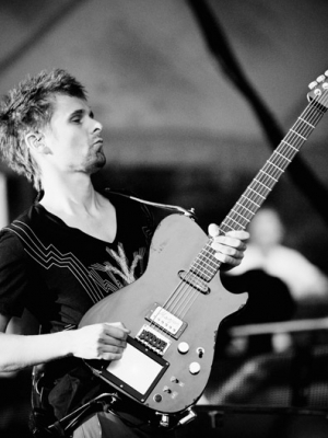 Schuh-Plattler: Muse prangern Streaming an
