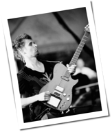 Schuh-Plattler: Muse prangern Streaming an