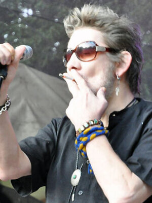 Schuh-Plattler: Rock-Legenden adeln Shane MacGowan