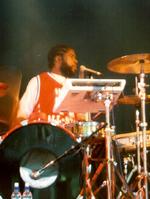 The Roots: Tourbusunfall in Frankreich